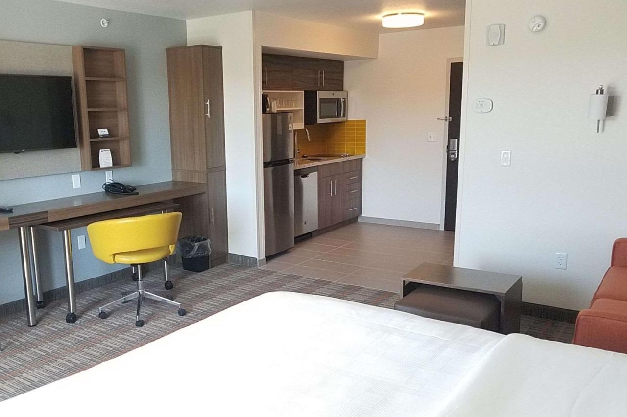 Mainstay Suites Great Falls Airport Buitenkant foto